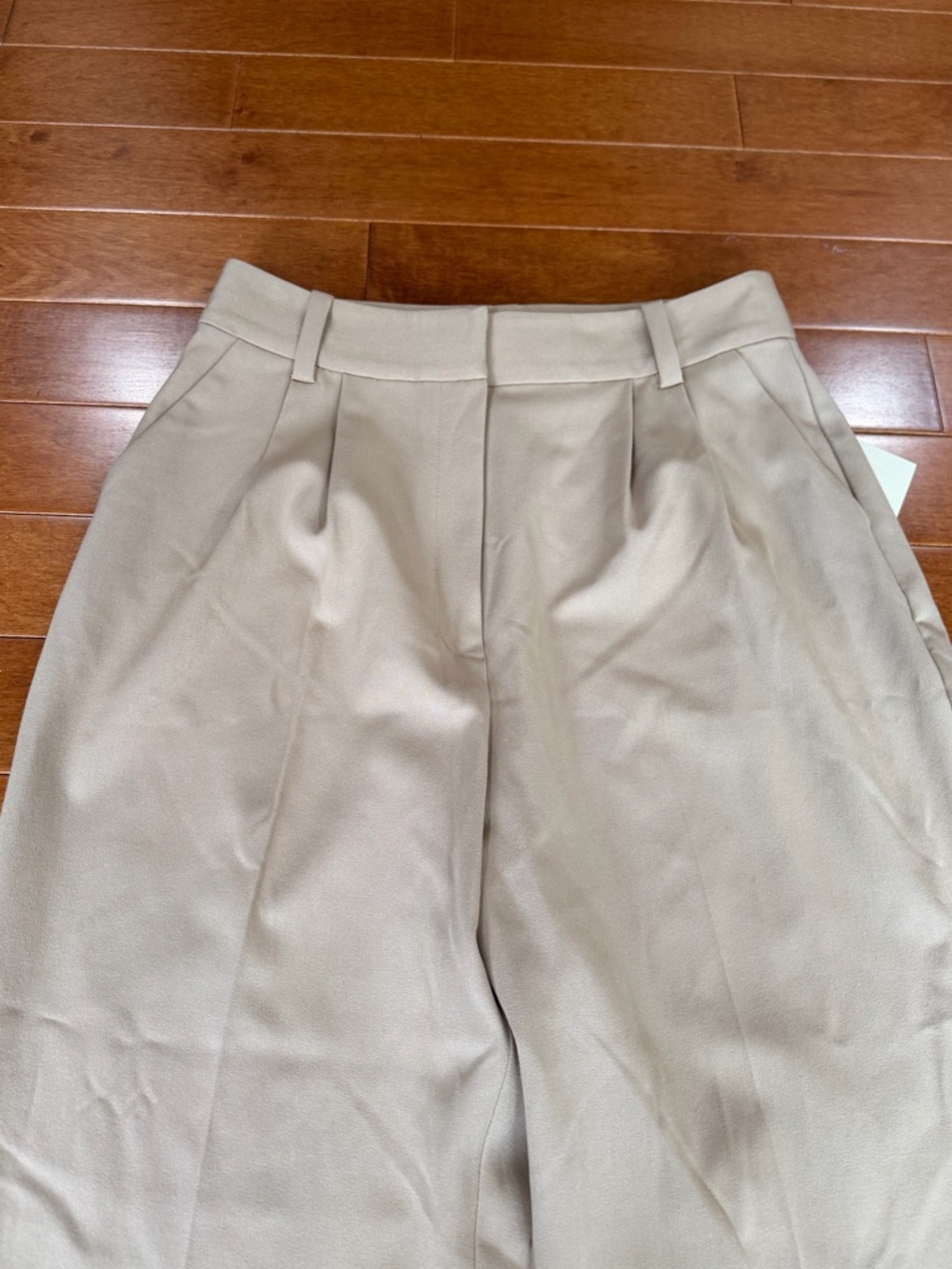 NWT Favorite Daughter Beige Pleated Wide Leg The Favorite Pants Sz. 12 - Picture 3 of 6
